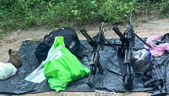 Ejército Mexicano asegura armas, cargadores y cartuchos en operativos en Elota y San Ignacio, Sinaloa