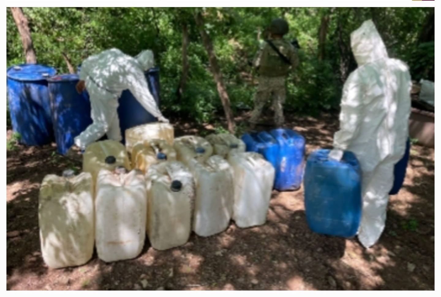 Aseguran áreas de almacenamiento de precursores químicos en Culiacán, Elota y Cosalá, en Sinaloa