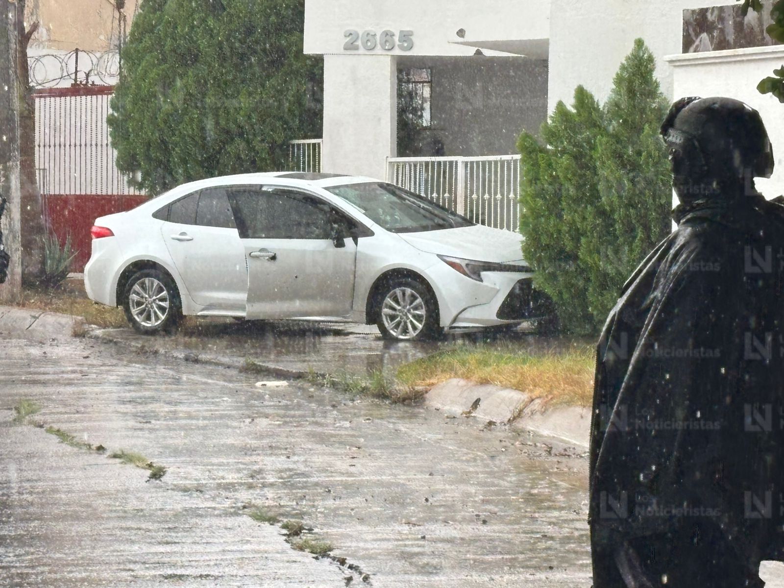 Carro donde viajaba pareja atacada a balazos en Culiacán