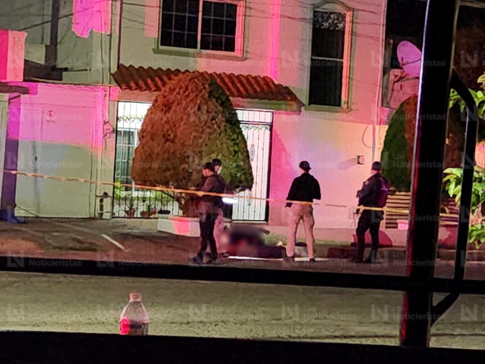 Área restringida tras ataque a balazos a pareja
