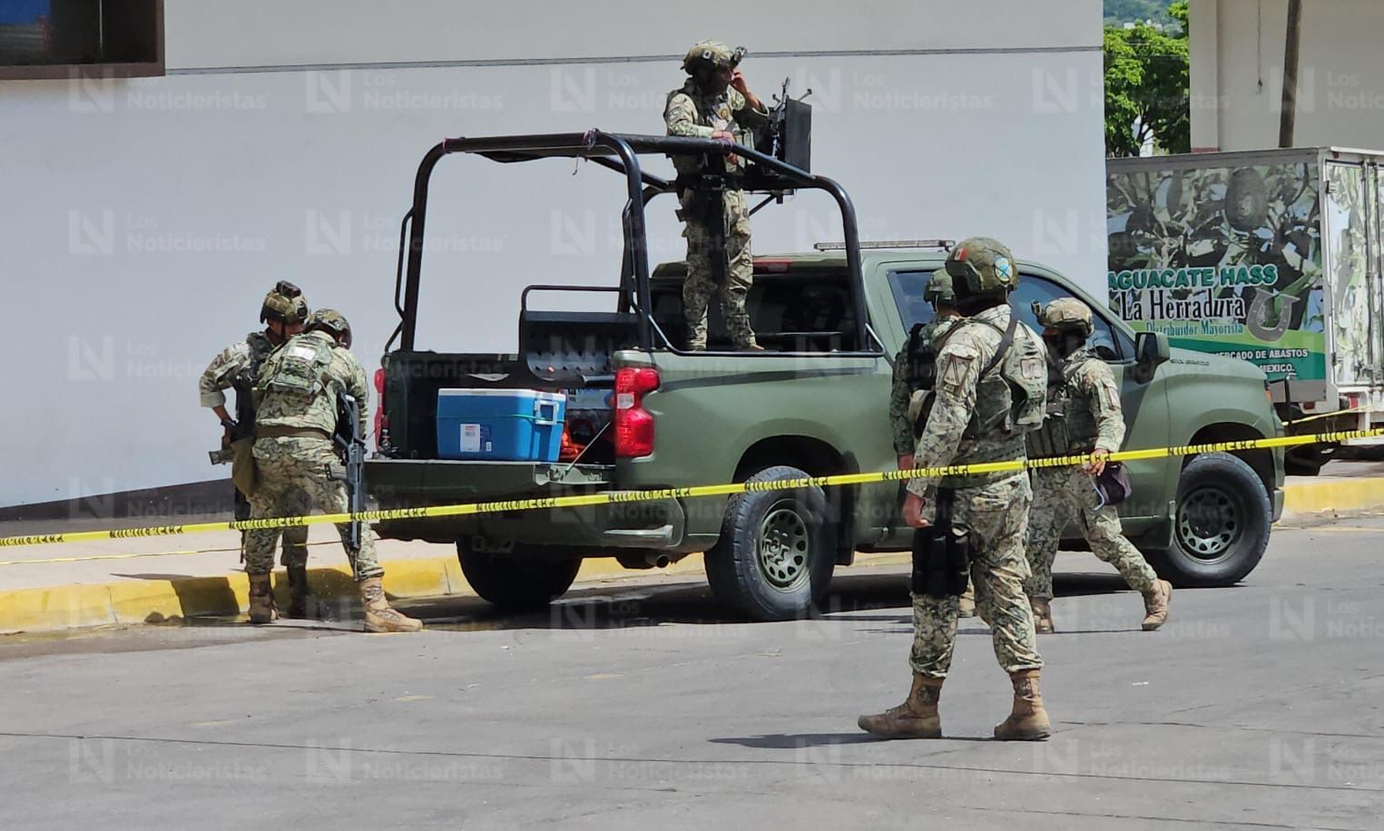 Militares en Mercado de Abastos donde se registró un ataque a balazos