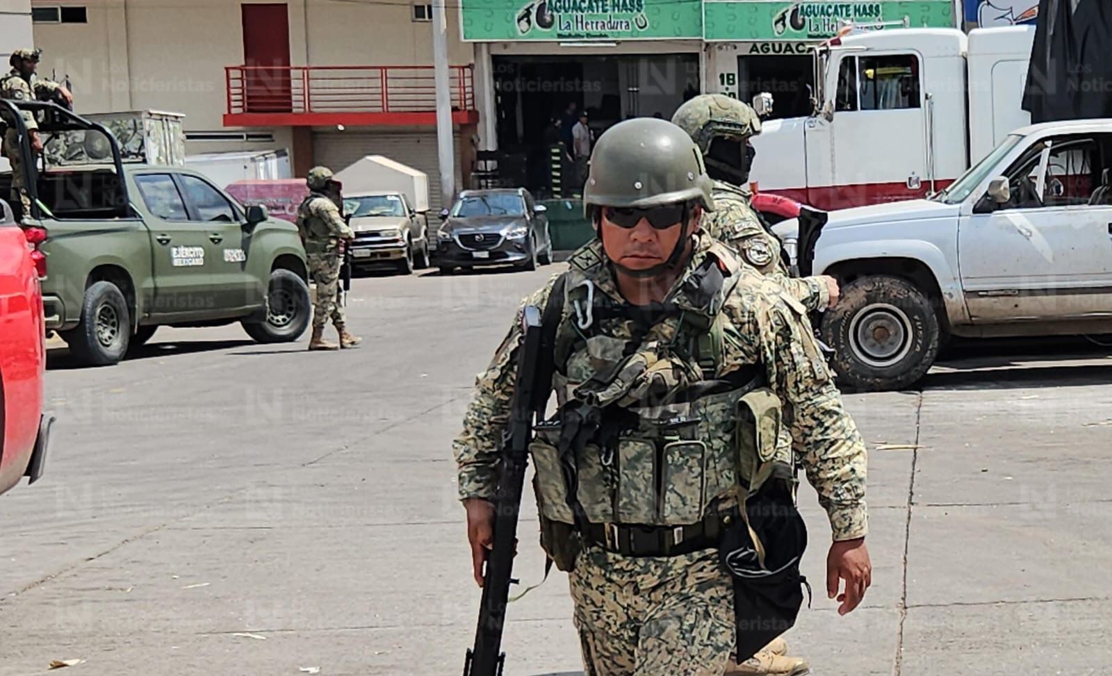 Militares en Mercado de Abastos donde se registró un ataque a balazos