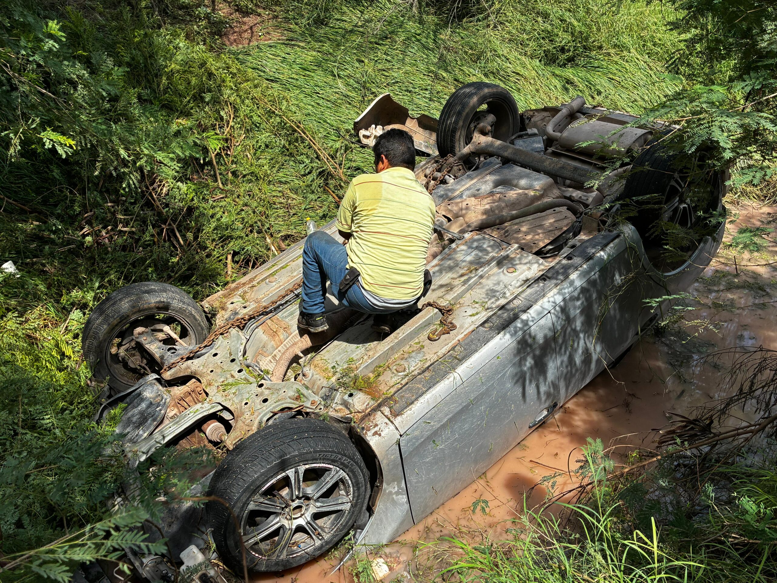 auto cae a canal en ohuira topolobampo en ahome accidente