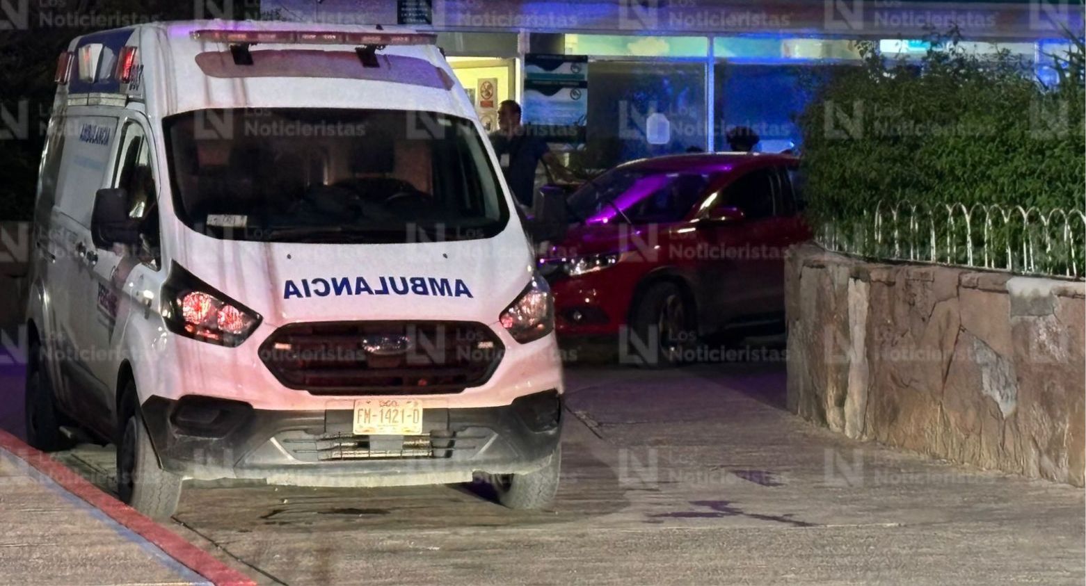 Automovilista llega a hospital de Culiacán, Sinaloa, herido de bala
