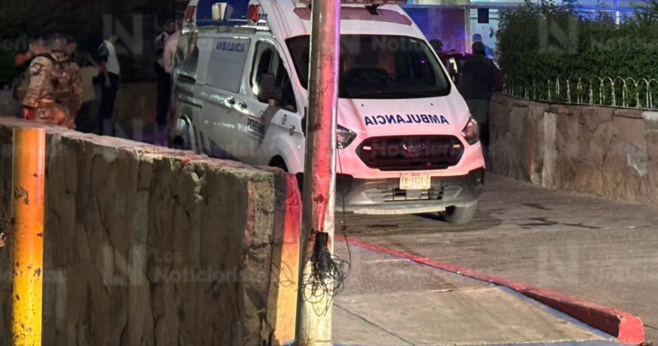 Automovilista llega a hospital de Culiacán, Sinaloa, herido de bala