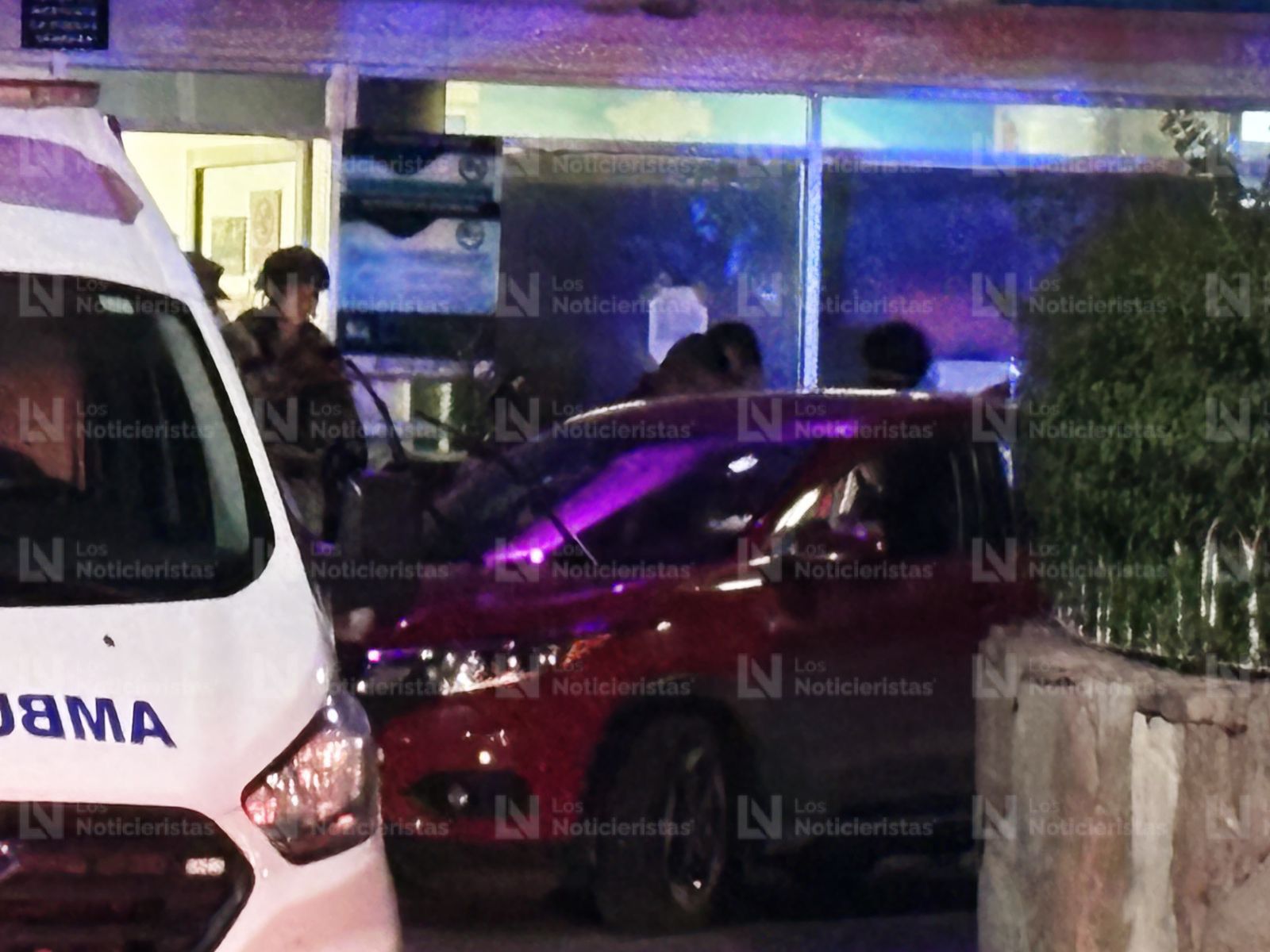 Automovilista llega a hospital de Culiacán, Sinaloa, herido de bala
