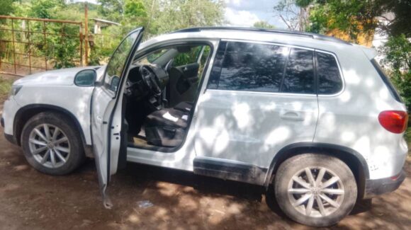 Dos vehículos con reporte de robo fueron recuperados en San Francisco de Tacuichamona y colonia Grecia, en Culiacán, Sinaloa