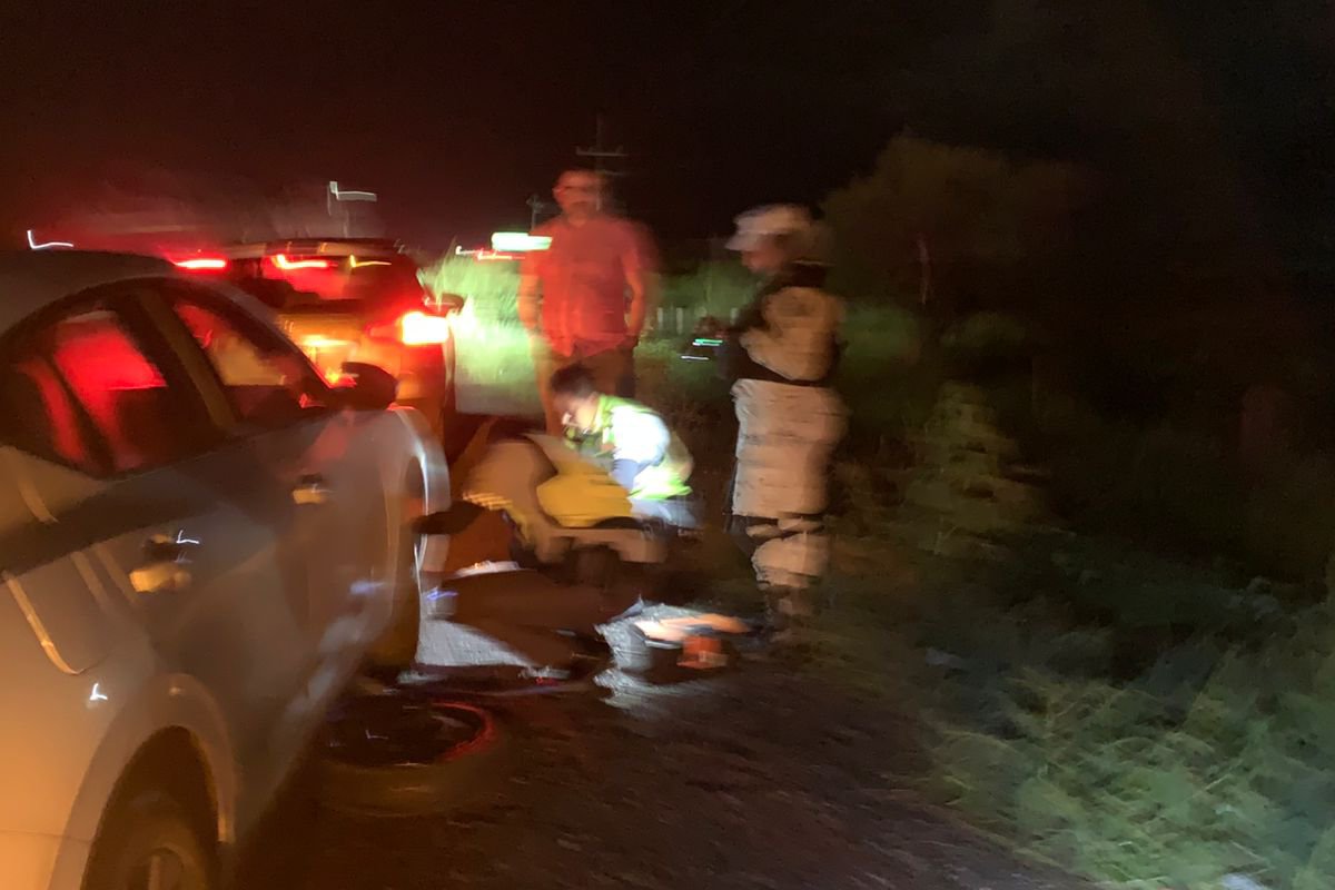 vehículos afectados tras caer en baches por la carretera México 15 en El Carrizo