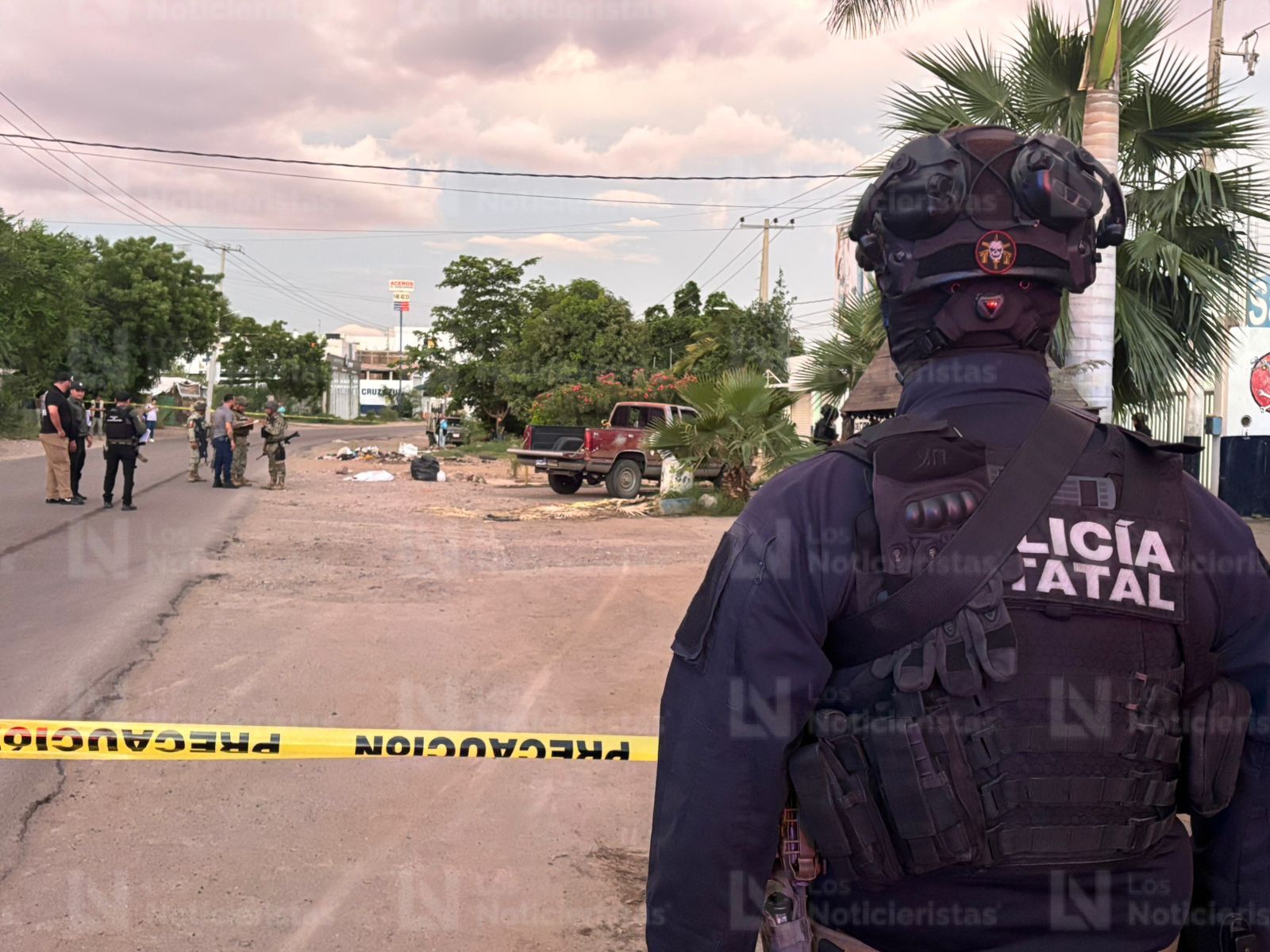 Policías estatales en zona de balacera en Culiacán, Sinaloa