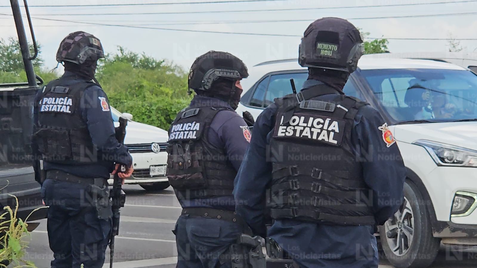 Policías estatales en zona de balacera en Culiacán