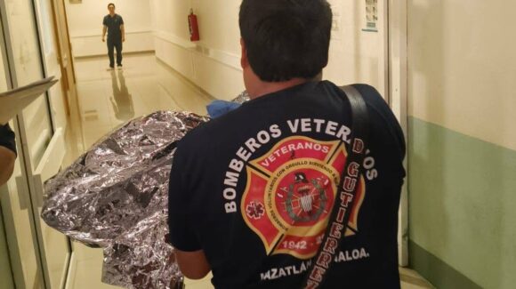 ¡Nació en plena fiesta patria! Bebé llega al mundo con apoyo de bomberos en Mazatlán, Sinaloa, este 15 de septiembre