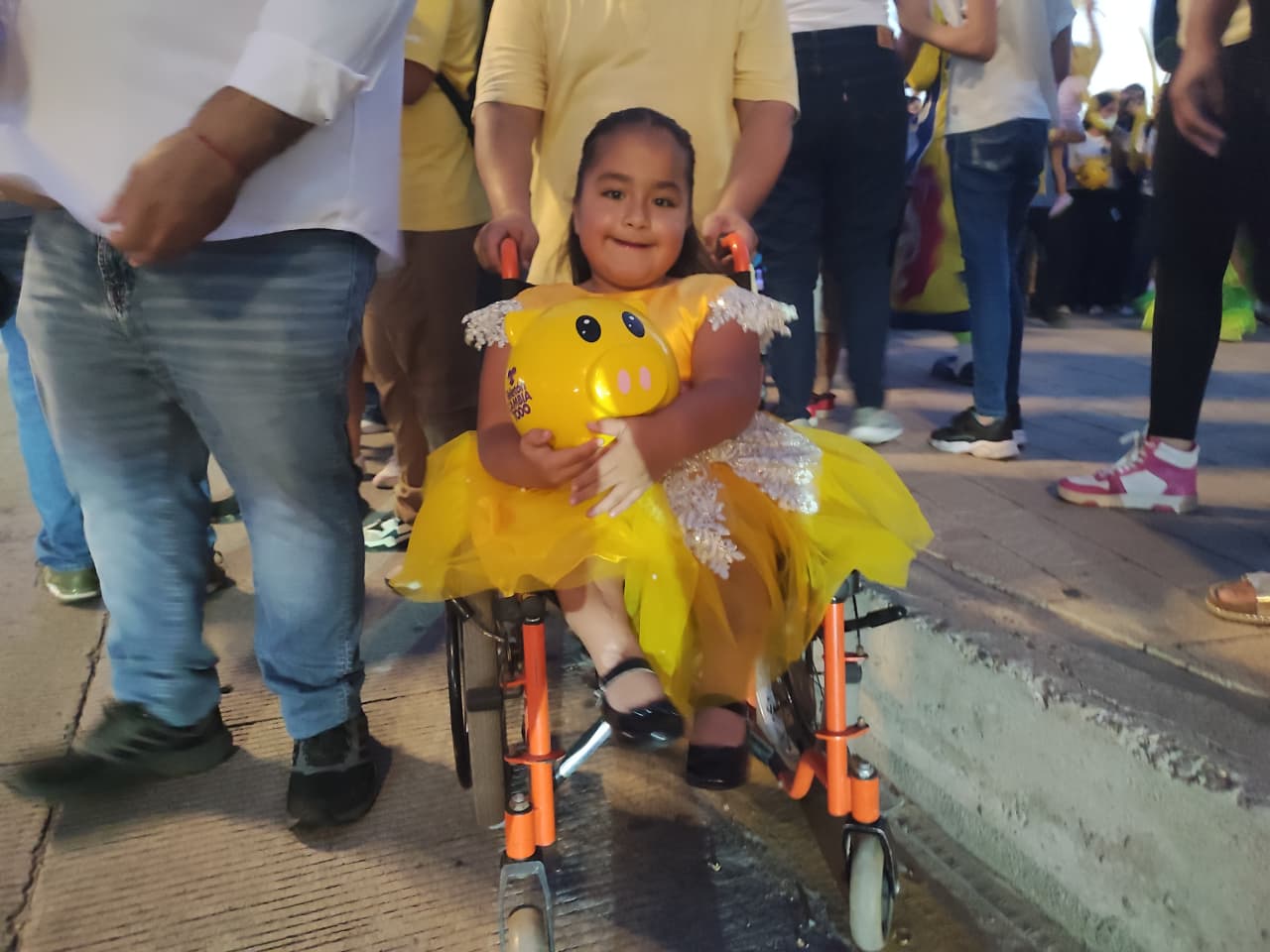 Inicia boteo Teletón 2025 en Mazatlán, Sinaloa