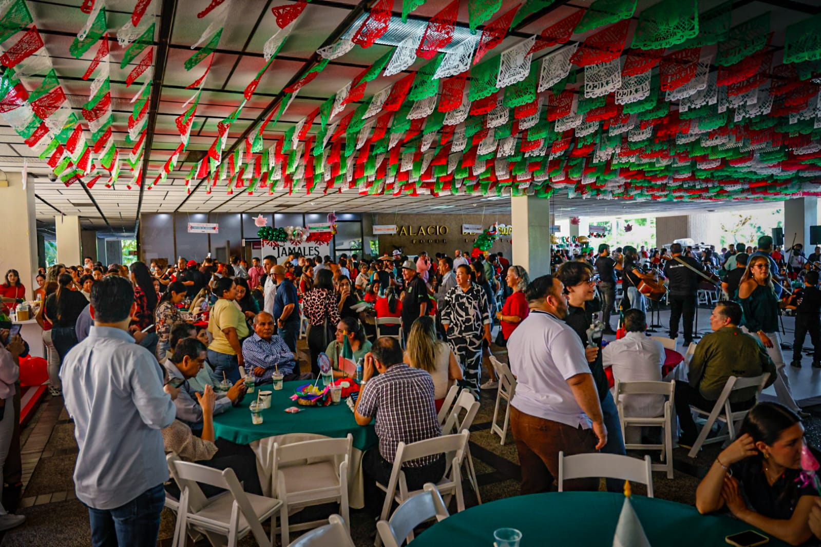 brigadas del bienestar y kermes mexicana asistentes