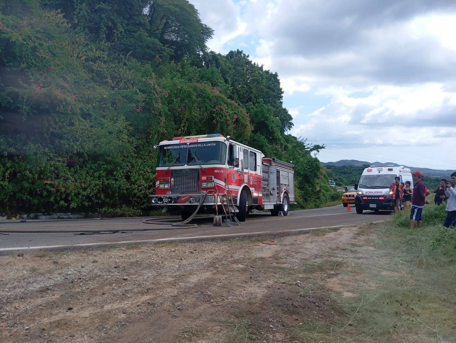 "Camionazo" en la curva de Malpica, en Concordia, Sinaloa