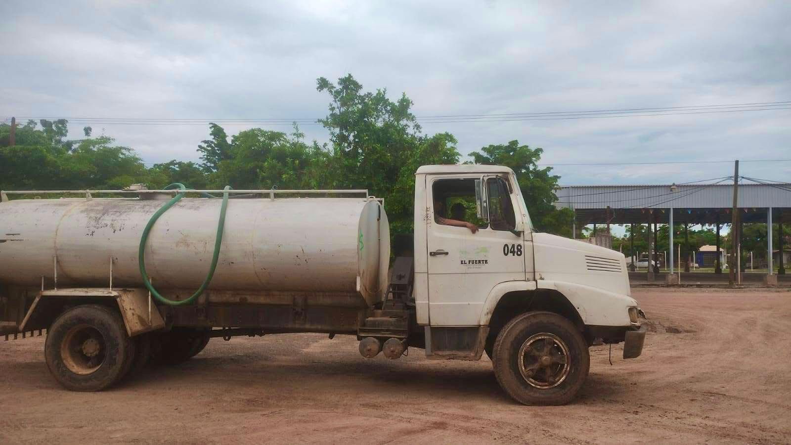 camiones de agua potable