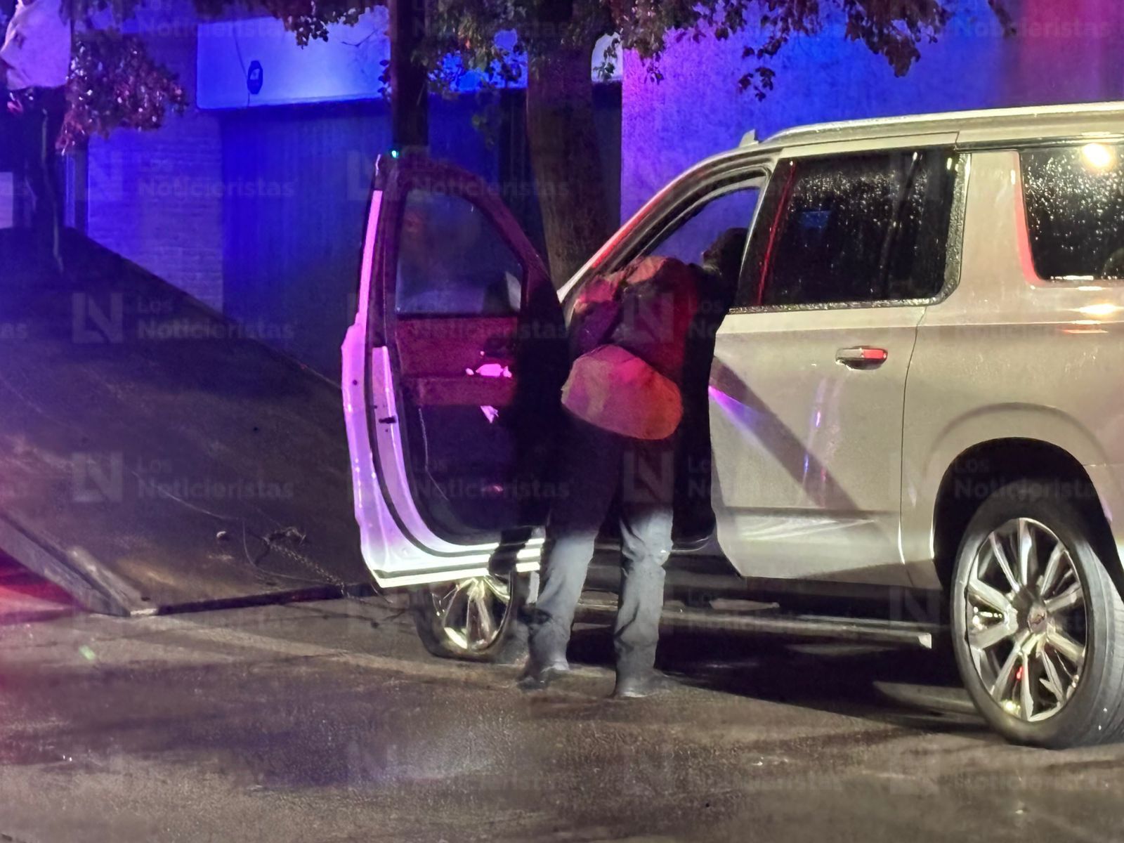 Camioneta del secretario de Seguridad Pública de Culiacán cae en ponchallantas