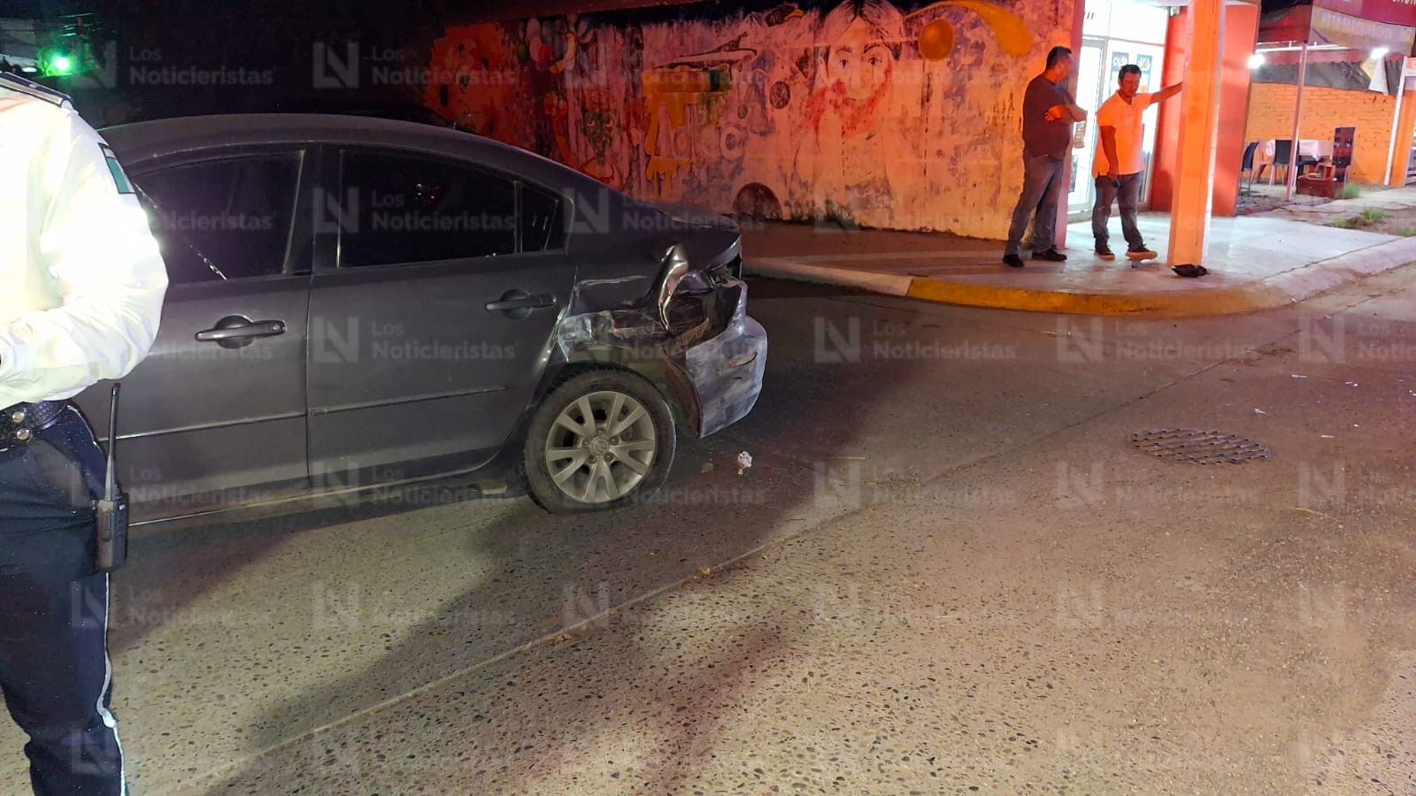 Camioneta Jeep vuelca en Los Mochis, Sinaloa