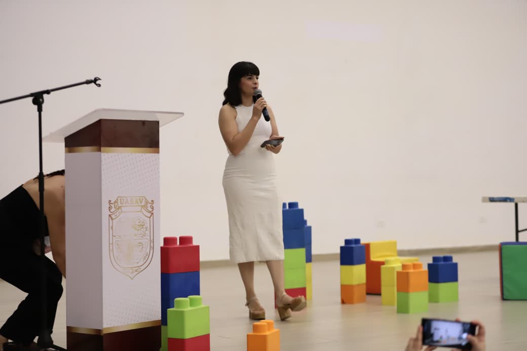 Capacitan a maestros de Guasave sobre el autismo
