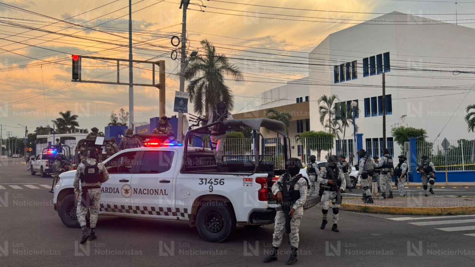 Capturan a presunto robacarros en C.U., en Culiacán