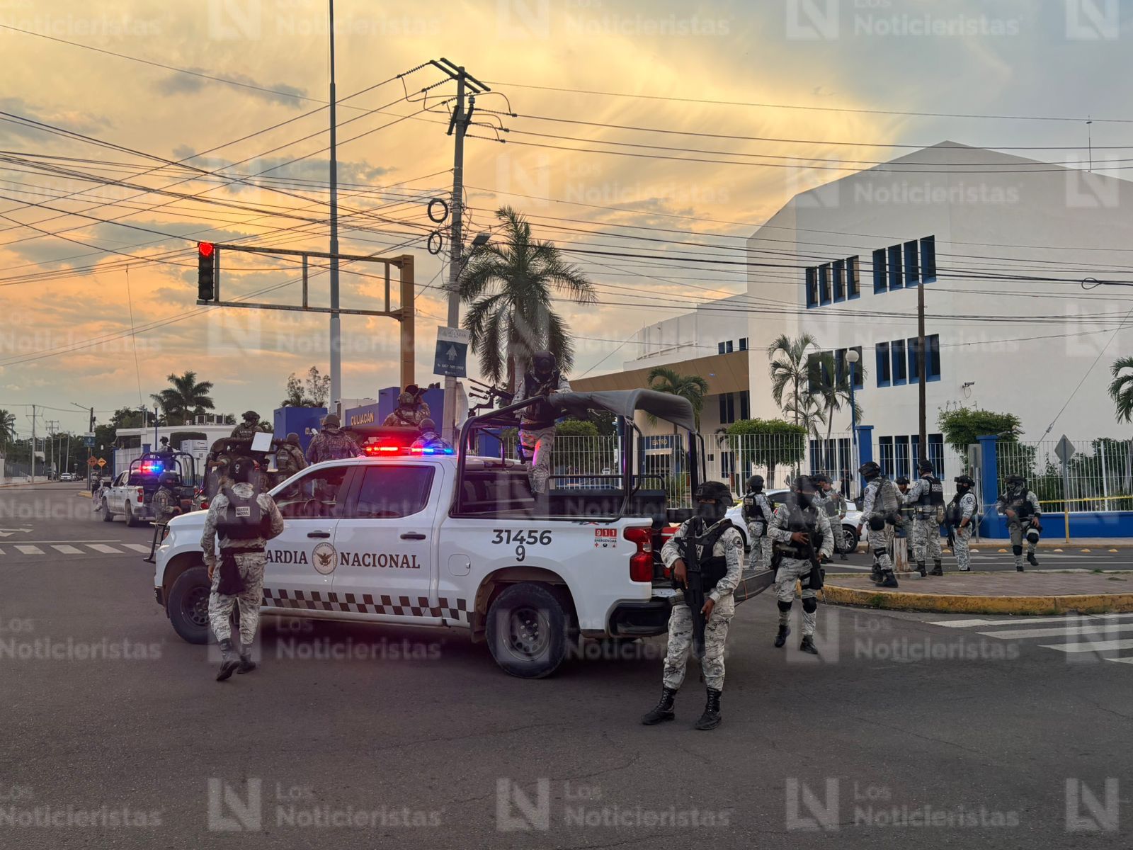 Capturan a presunto robacarros en C.U., en Culiacán