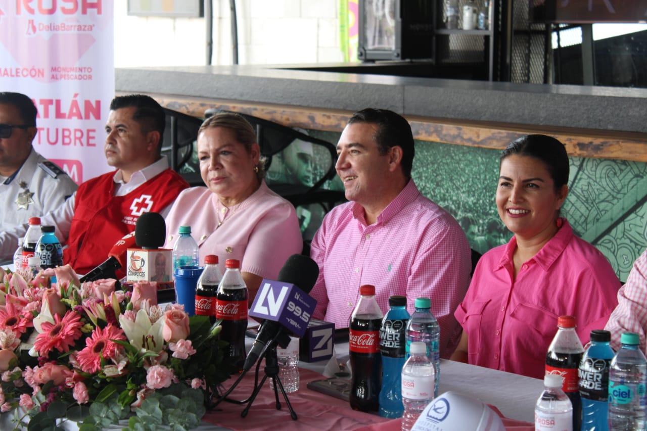 Rueda de prensa de la Carrera Rosa en Mazatlán