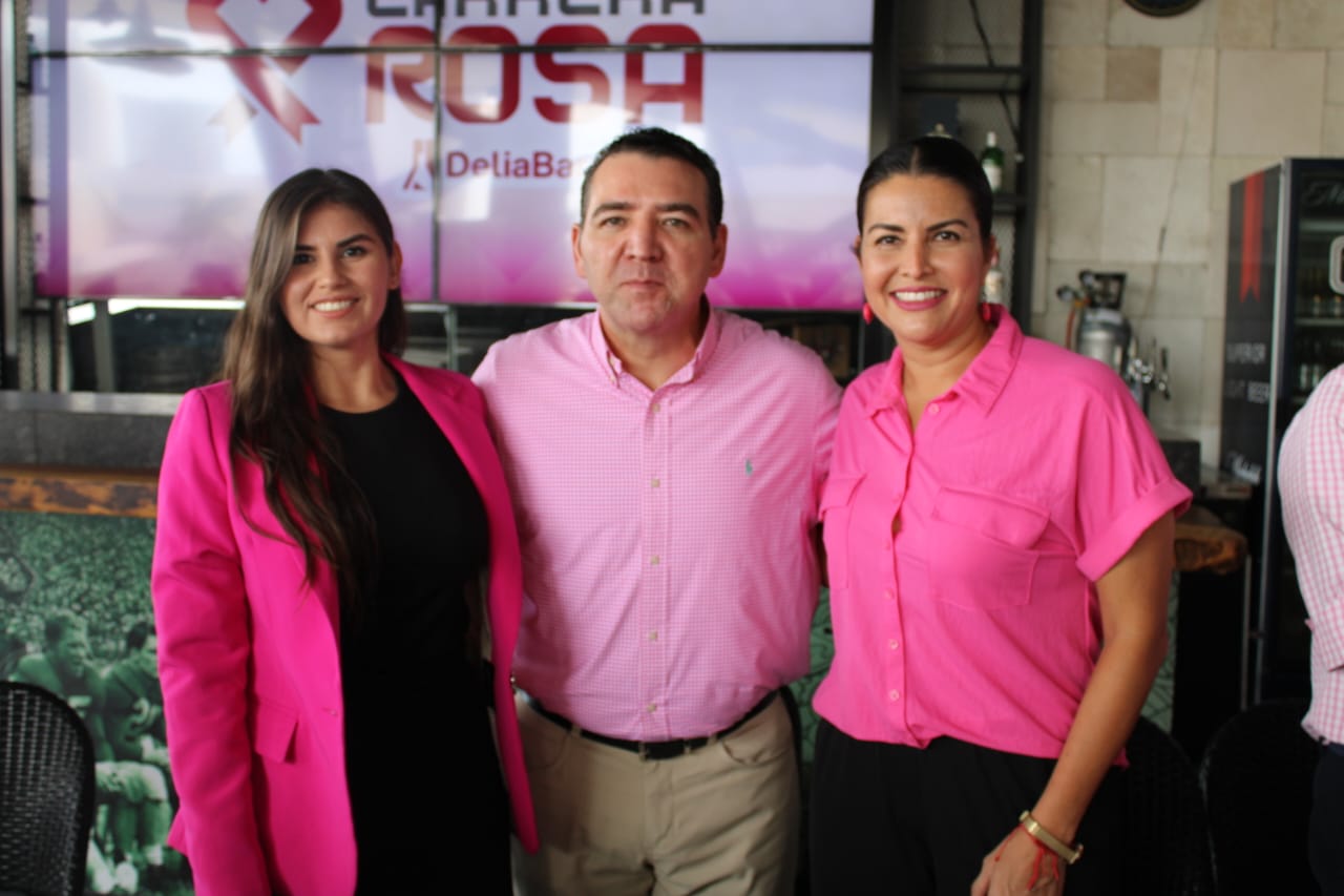 Rueda de prensa de la Carrera Rosa en Mazatlán