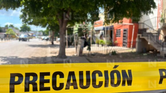 Hallan sin vida a una mujer con heridas de arma blanca en el cuello en Costa del Sol, Culiacán