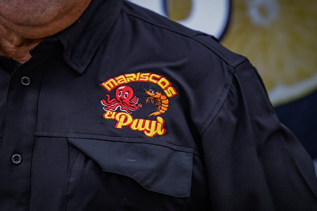 Cayenna reconoce a Prudencio Peñuelas "El Puyi" como Maestro Marisquero en Culiacán