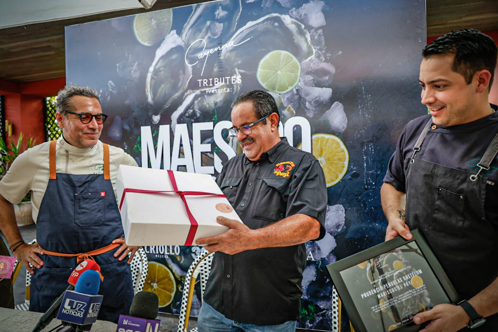 Cayenna reconoce a Prudencio Peñuelas "El Puyi" como Maestro Marisquero en Culiacán