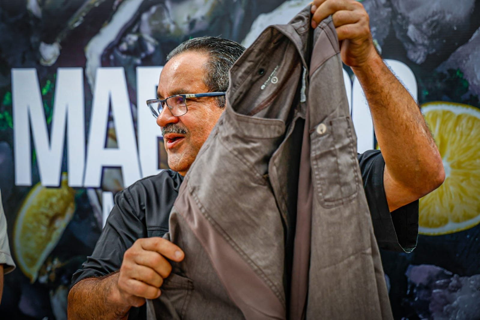 Cayenna reconoce a Prudencio Peñuelas "El Puyi" como Maestro Marisquero en Culiacán