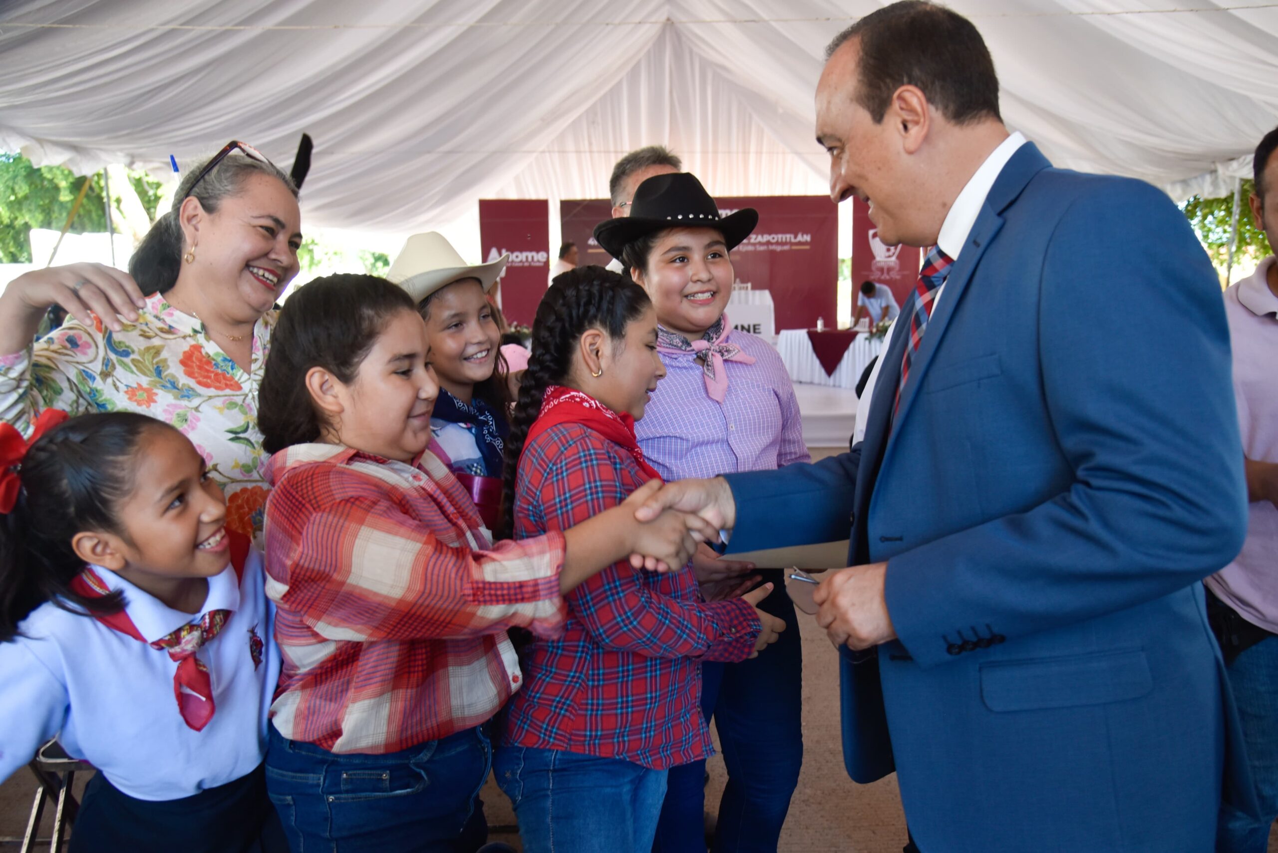 Celebran el aniversario de la fundación de San Miguel Zapotitlán, en Ahome, Sin.