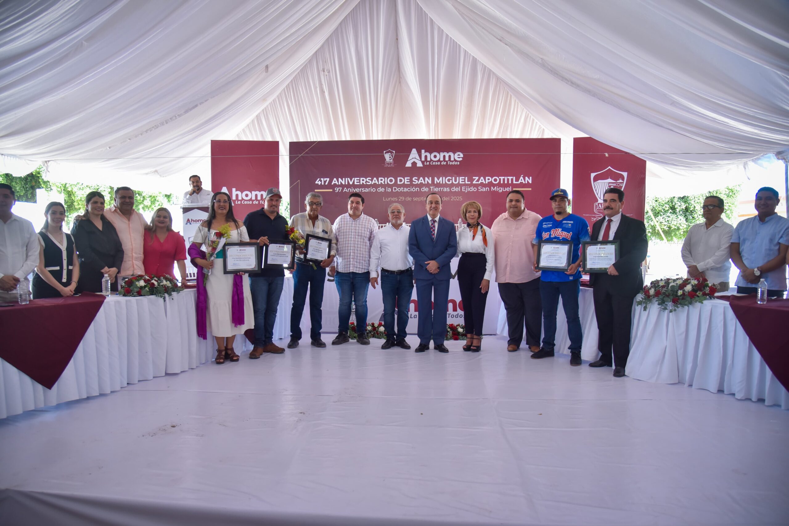 Celebran el aniversario de la fundación de San Miguel Zapotitlán, en Ahome, Sin.