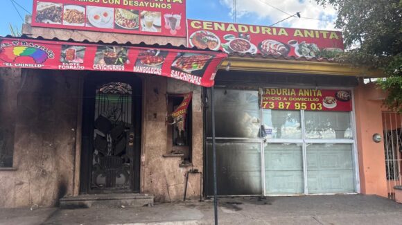 Vandalizan y queman una cenaduría en la colonia Amistad al oriente de Culiacán