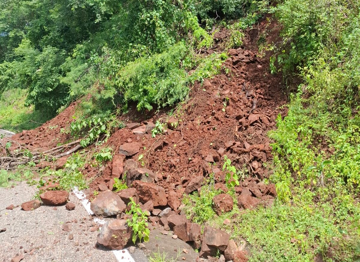 Se deslavan cerros en Badiraguato tras lluvias