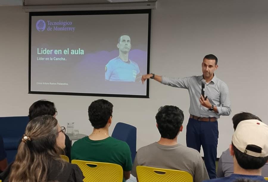 César Ramos en el Tecnológico de Monterrey