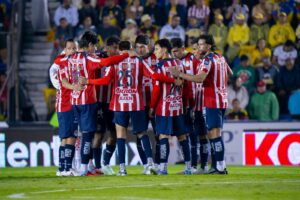 Chivas se llevan el clásico nacional