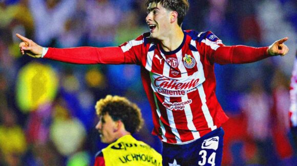 Chivas triunfan y le quitan invicto al América en el Clásico Nacional
