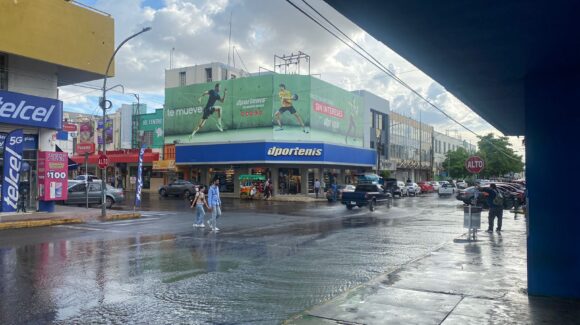 Se registran lluvias ligeras en distintas zonas de Culiacán este jueves