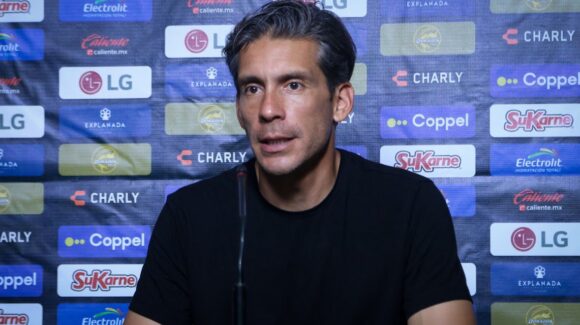 Cirilo Saucedo deja de ser DT de los Dorados de Sinaloa