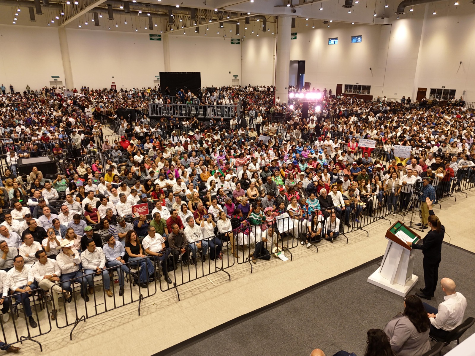 Claudia Sheinbaum sostiene evento masivo en Querétaro