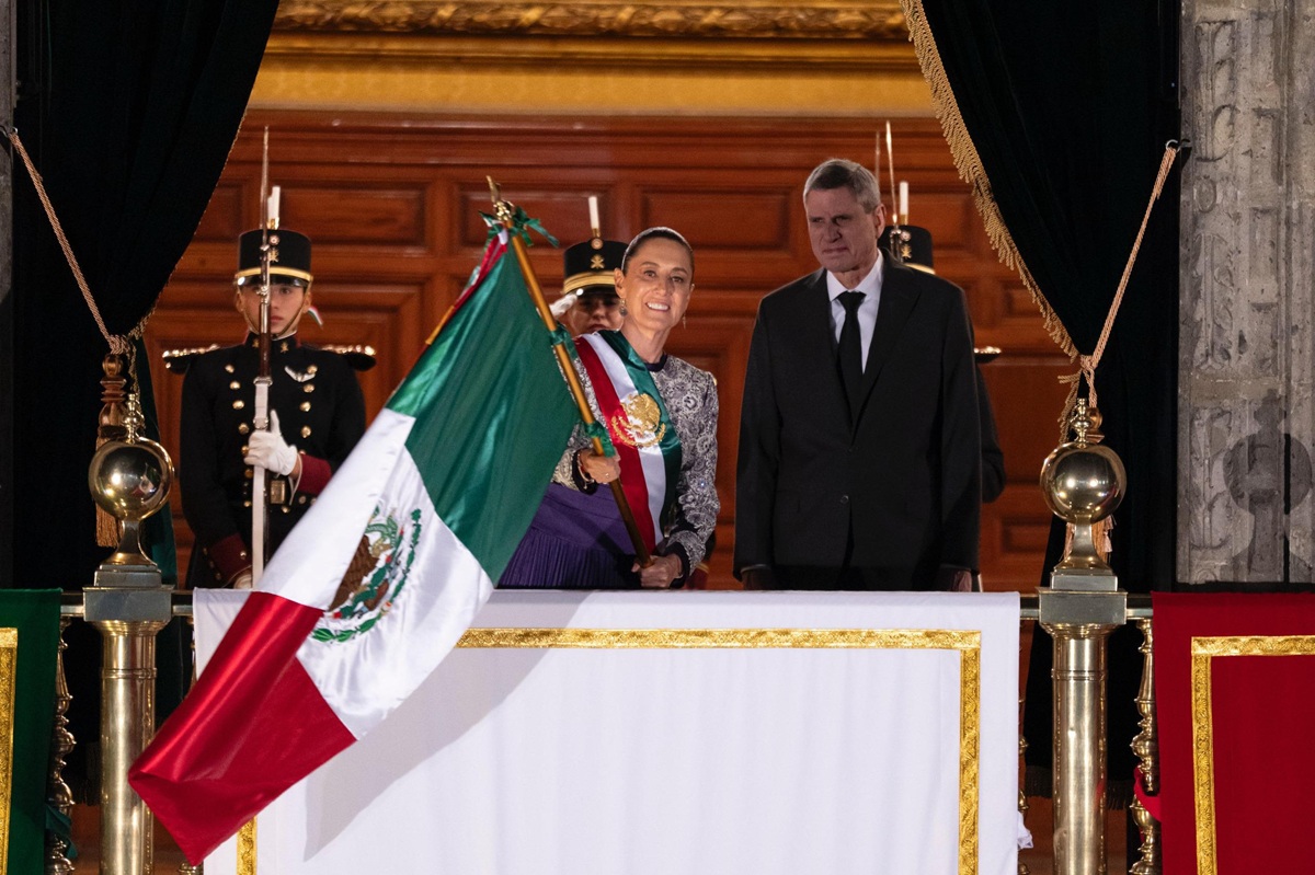 Claudia Sheinbaum Pardo dando el Grito de Independencia