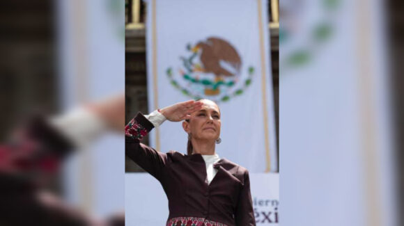 “Ninguna injerencia es posible en nuestra patria”: Claudia Sheinbaum preside Desfile Cívico Militar
