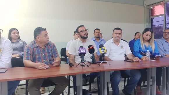 Docentes y Administrativos de UAS y ECEA en Guasave, Sinaloa, apoyan en un 90% la reingeniería financiera