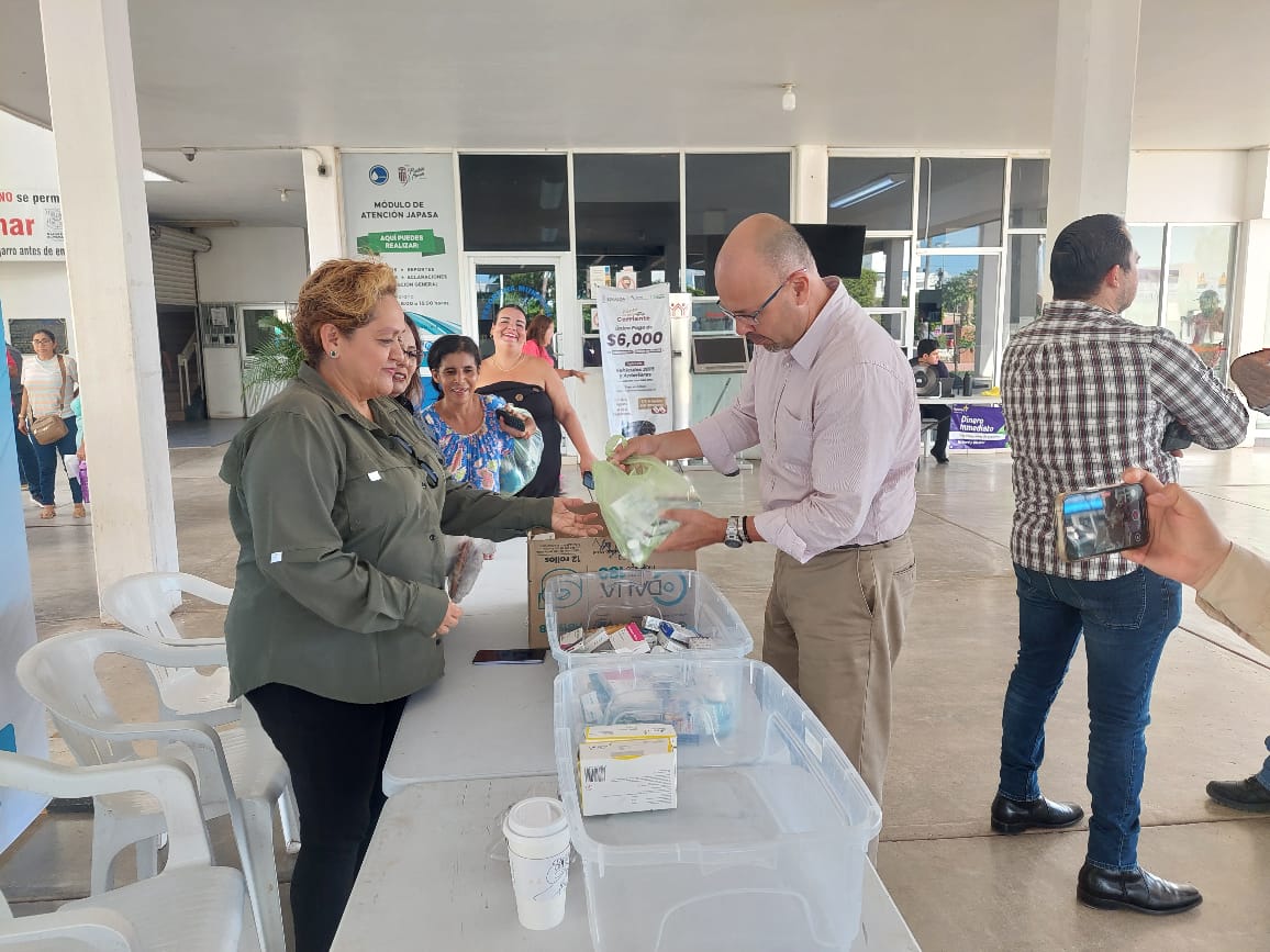 Colecta de medicamentos en Guamúchil, Sinaloa