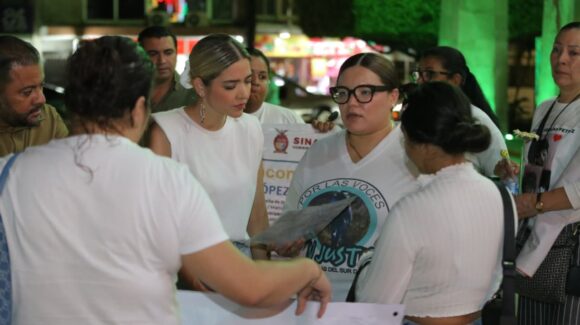 Escucha Estrella Palacios al colectivo ‘Por las Voces sin Justicia’, tras protesta en Mazatlán