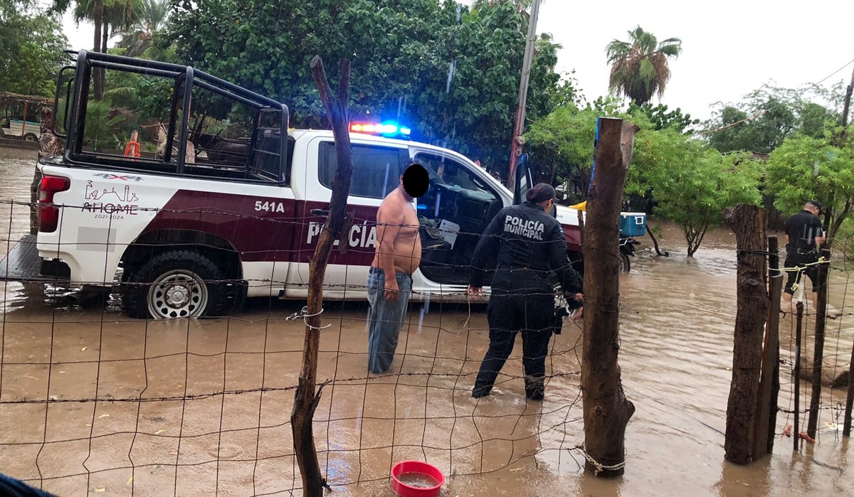 Colonias inundadas en Los Mochis por fuertes lluvias