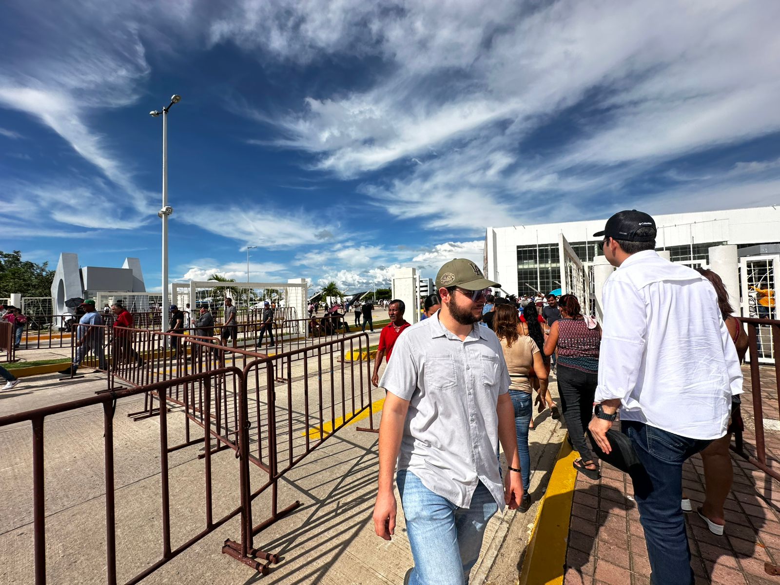 Miles acudieron a la visita de Claudia Sheinbaum a Mazatlán