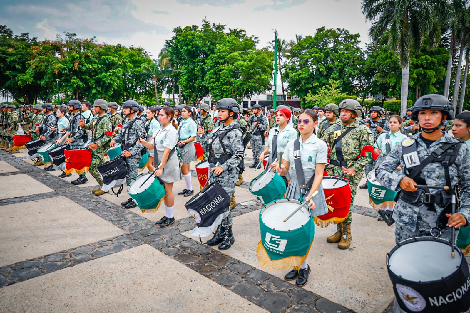 ceremonia de conmemoración del inicio de la independencia en el palacio de gobierno de Sinaloa