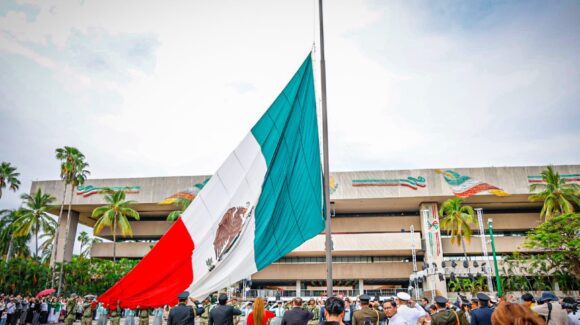Encabeza Rocha conmemoración del 215 aniversario del inicio de la Independencia de México, en Culiacán