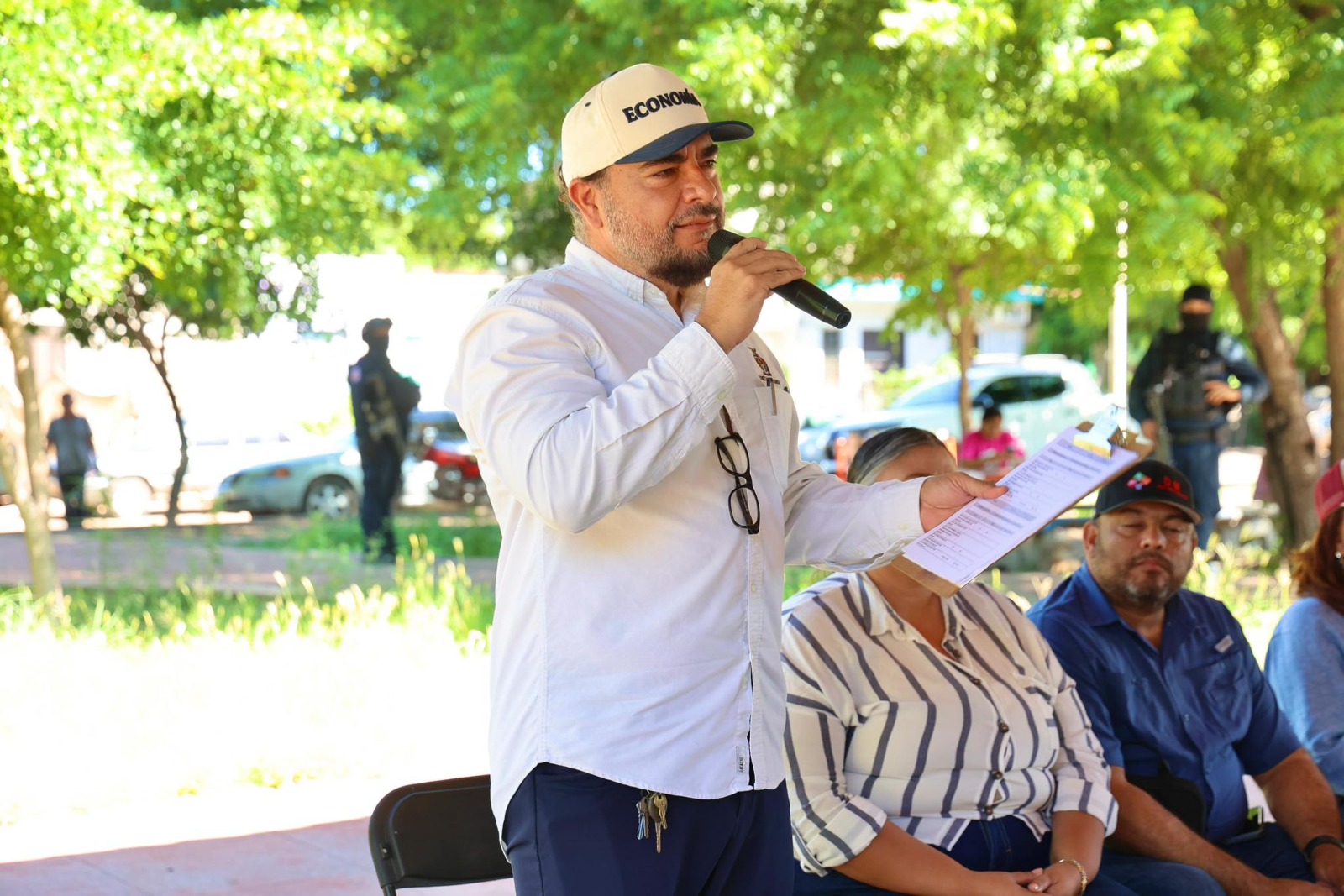 Comisión Intersecretarial entrega apoyos a desplazados por violencia de Culiacán y Badiraguato